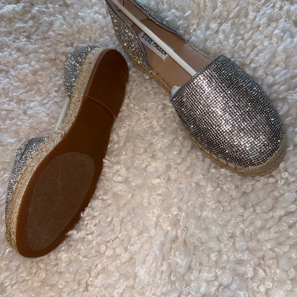 Sparkle Silver Women's Espadrille Flats - Picture 5 of 5